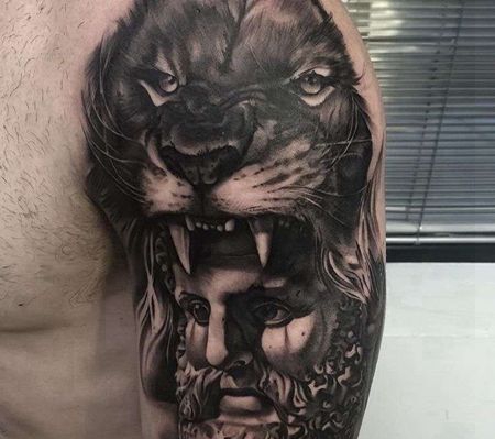 写实大臂西方雕像狮子纹身图案