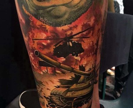 写实小腿坦克纹身图案