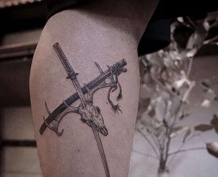 小清新小腿武士刀纹身图案