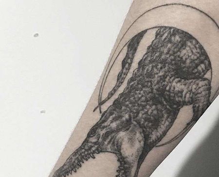 写实小臂鳄鱼纹身图案