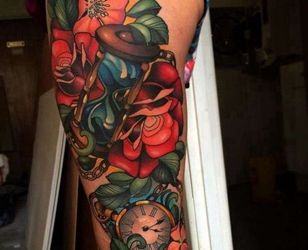New School大臂沙漏玫瑰钟表纹身图案