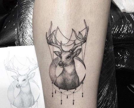 点刺小腿鹿纹身图案