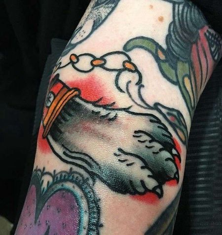 Old School小臂爪子纹身图案