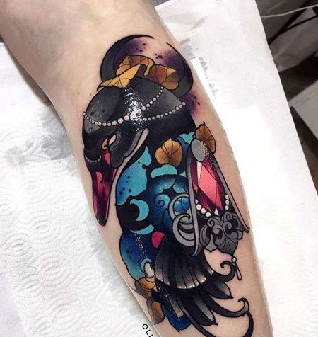 New School小腿黑天鹅纹身图案