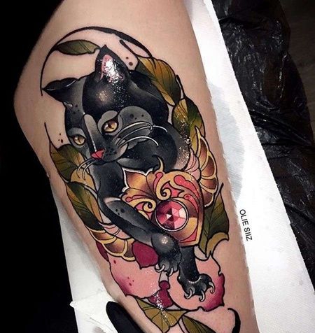 New School大腿黑猫纹身图案