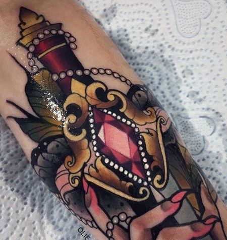 New School小腿手宝石纹身图案