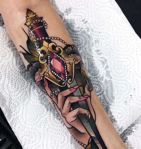 New School小臂手剑纹身图案