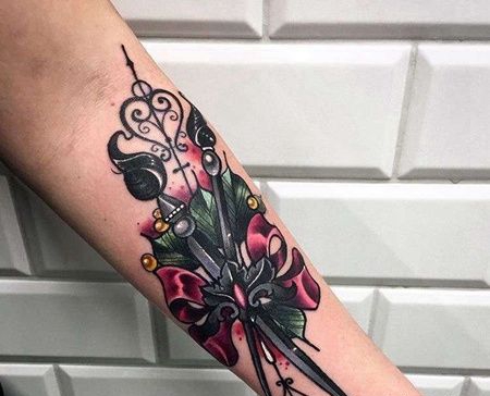 New School小臂圆规纹身图案