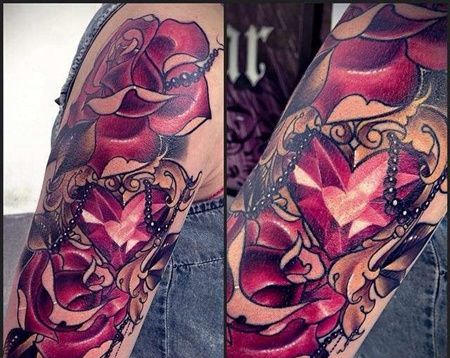 New School大臂宝石玫瑰纹身图案