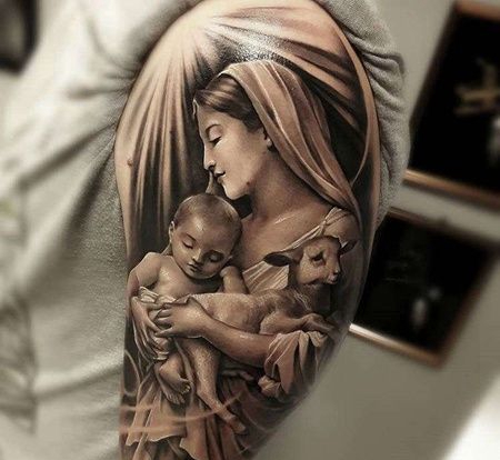 写实大臂女人婴儿羊纹身图案