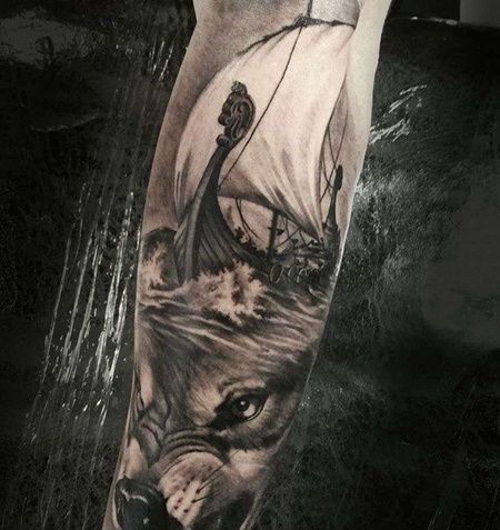 写实小臂狼帆船纹身图案