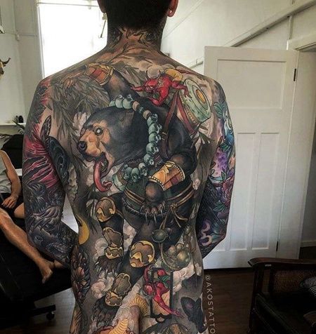 新传统后背熊纹身图案