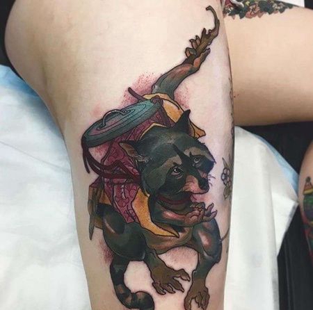 新传统大腿浣熊纹身图案