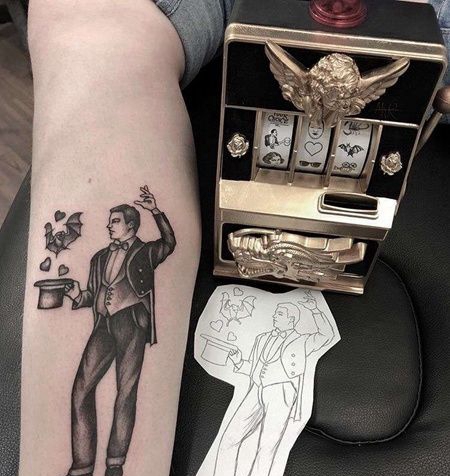 小腿魔术师纹身图案