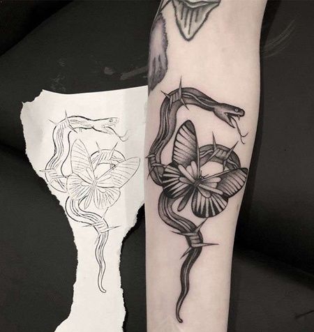 小臂蛇玫瑰铁蒺藜纹身图案