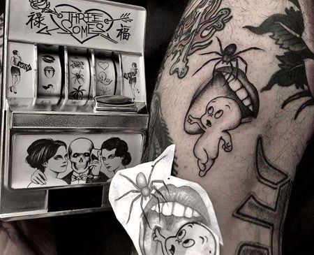 小腿嘴巴纹身图案