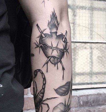 小臂心纹身图案