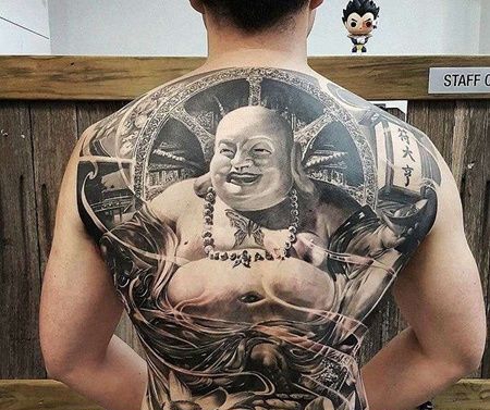 写实后背佛纹身图案