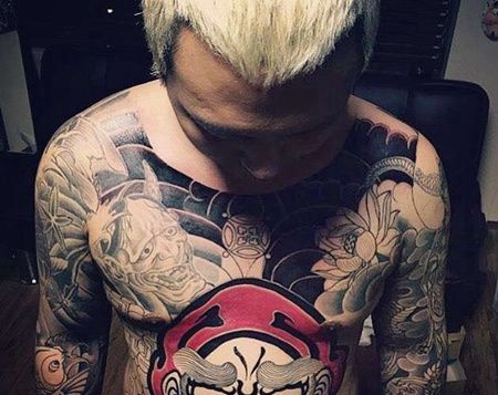 新传统腹部达摩蛋纹身图案