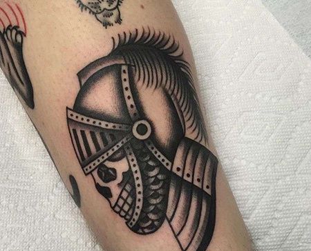 Old School小臂骑士骷髅纹身图案