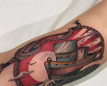 New School大臂轮船纹身图案