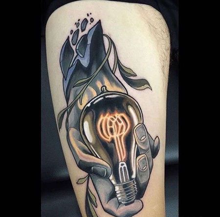New School大腿手灯泡纹身图案