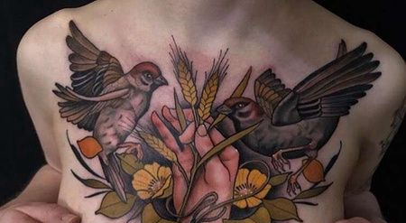 New School前胸鸟手纹身图案