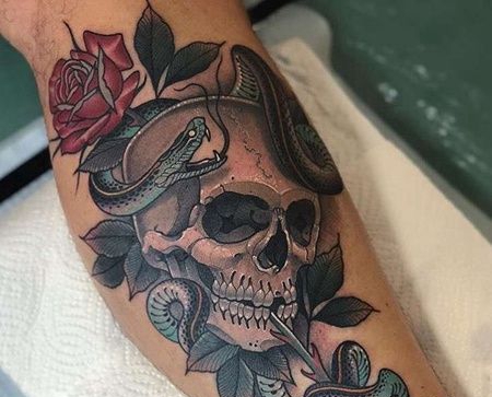 New School小腿骷髅蛇玫瑰纹身图案