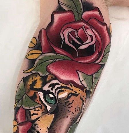 New School大臂玫瑰老虎纹身图案