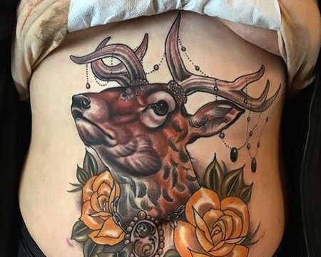 New School腹部鹿纹身图案