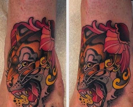 New School脚背老虎纹身图案