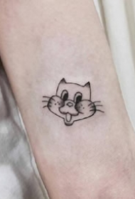 一组简单明了的小纹身图案