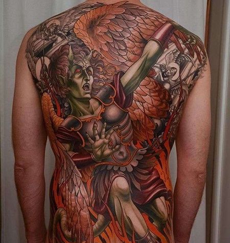 New School后背人像纹身图案