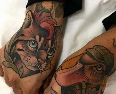 New School手背猫鸭子纹身图案