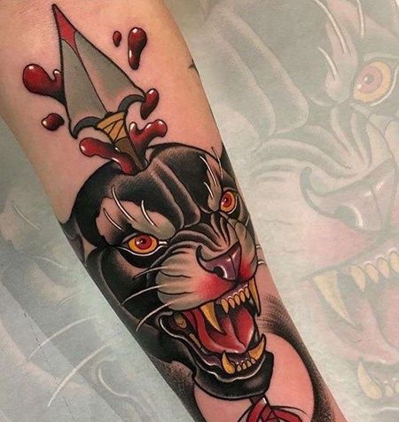 New School小臂黑豹箭纹身图案