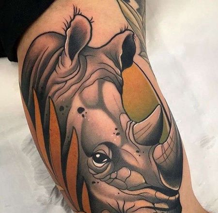 New School大臂犀牛纹身图案