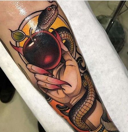 New School小臂手蛇纹身图案