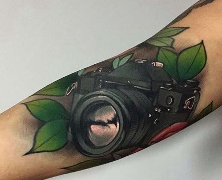 New School小臂相机纹身图案