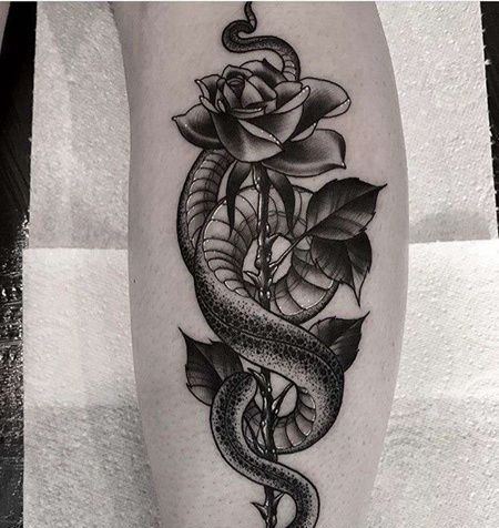 New School小腿蛇玫瑰纹身图案