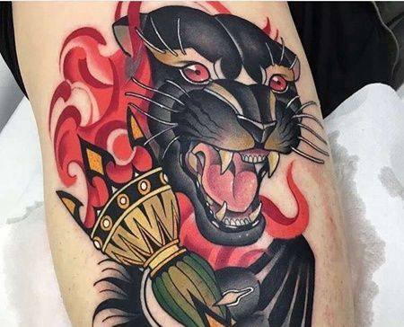 New School大腿火炬黑豹纹身图案