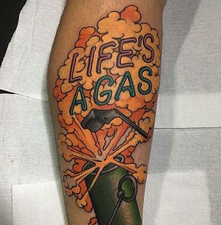 New School小臂烟雾弹纹身图案