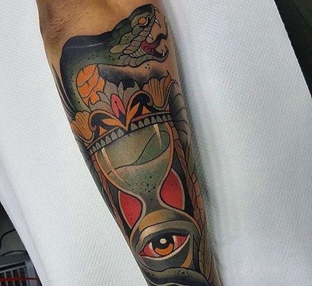 New School小臂蛇沙漏纹身图案