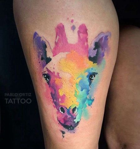 水彩大腿长颈鹿纹身图案