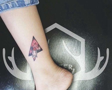 小清新脚踝火箭纹身图案
