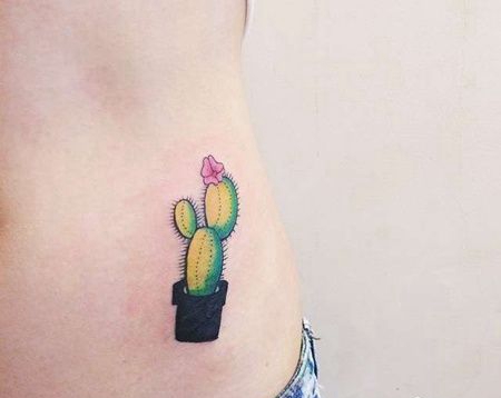 小清新后背仙人掌纹身图案
