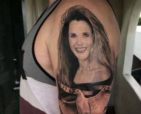 写实大臂鸽子纹身图案