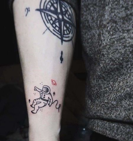 小清新手腕宇航员纹身图案