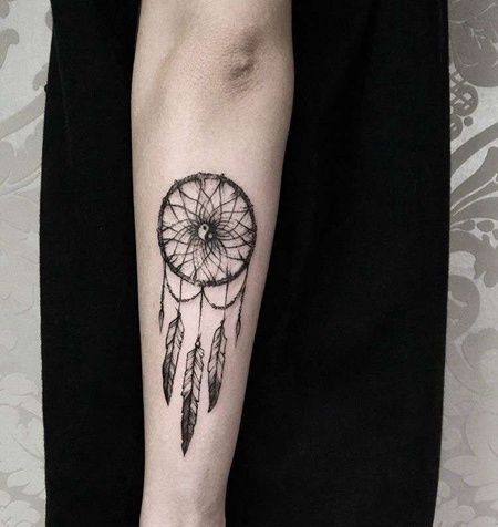 小臂捕梦网纹身图案