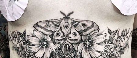 点线胸下蛾子纹身图案