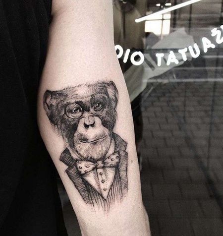 点线大臂猩猩纹身图案
